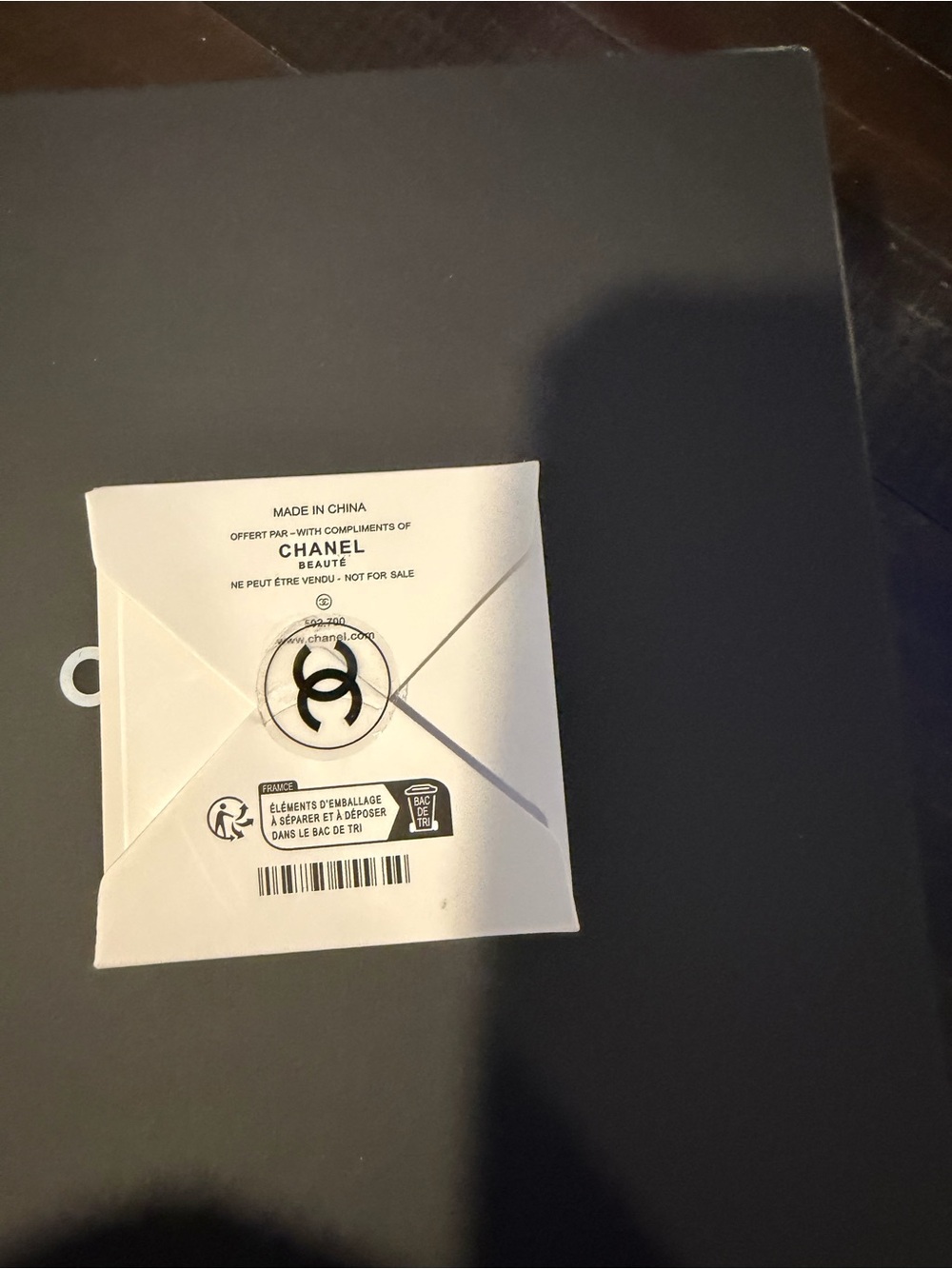 Chanel Beauty Beaute Gold CC Ring Phone Ring Holder - Picture 5 of 5